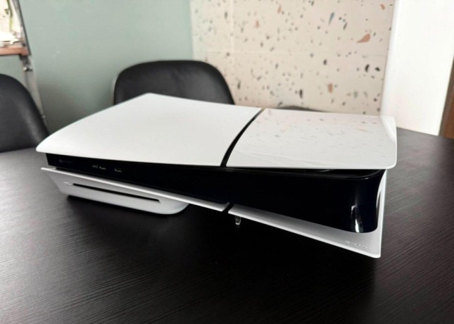 playstation-5-slim-verzia-s-mechanikou-v-zaruke-big-0