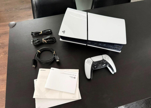 playstation-5-slim-verzia-s-mechanikou-v-zaruke-big-3