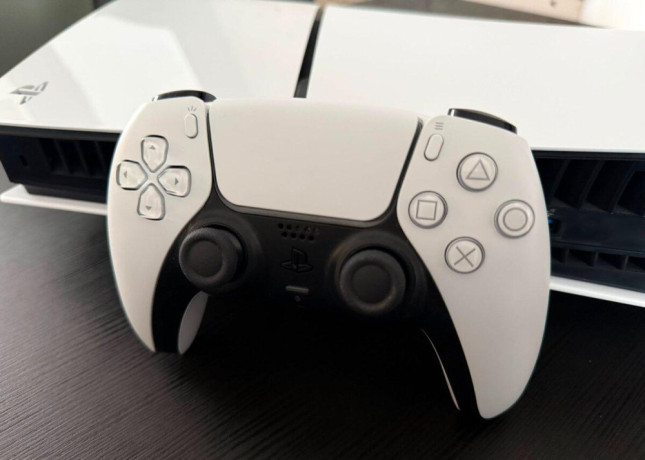 playstation-5-slim-verzia-s-mechanikou-v-zaruke-big-2
