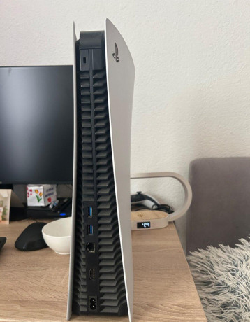 ps5-s-mechanikou-big-2
