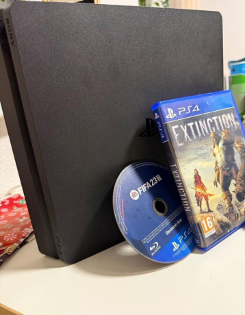 predam-playstation-4-slim-v-ciernom-prevedeni-500gb-ovladac-big-1