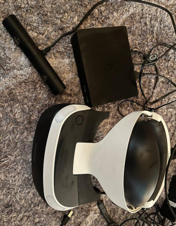 predam-ps4-slim-1tb-vr-set-prislusenstvo-big-3