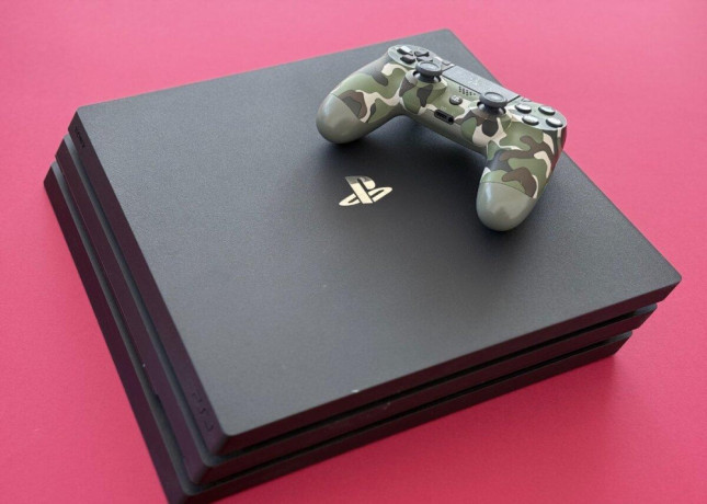playstation-4-pro-cuh-7216b-1tb-big-0