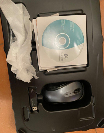 bezdrotova-klavesnica-a-mys-logitech-cordless-desktop-wave-big-3