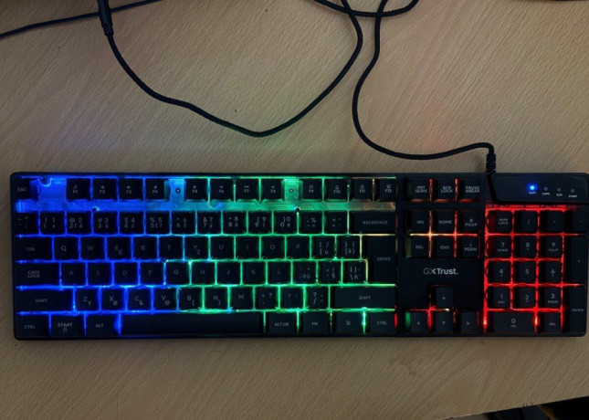 klavesnica-gamingxtrust-azor-big-3