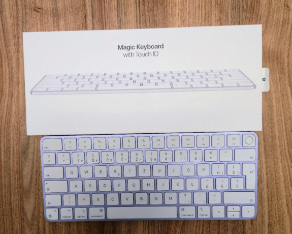 apple-magic-keyboard-s-touch-id-fialova-cz-sk-layout-big-0