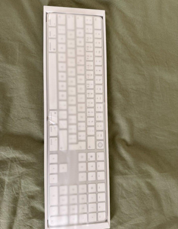 apple-sk-klavesnica-big-1
