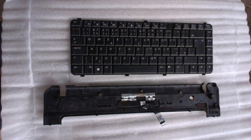 darujem-casti-hp-compaq-615-big-0