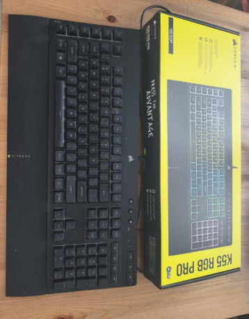 predam-hernu-klavesnicu-corsair-k55-rgb-pro-big-0