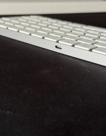 apple-magic-keyboard-s-usb-c-a-touchid-big-2