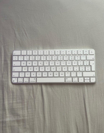 apple-magic-keyboard-big-1