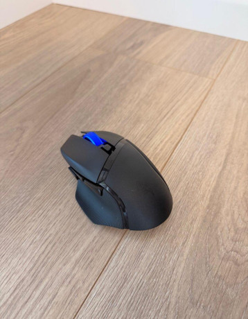 razer-basilisk-v3-x-hyperspeed-v-zaruke-big-0