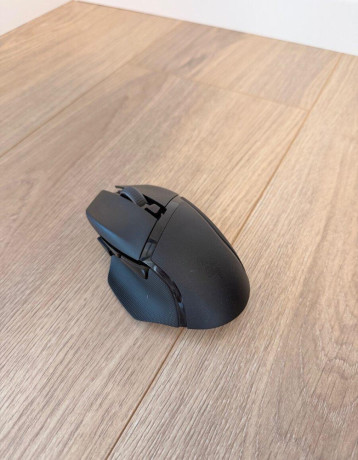 razer-basilisk-v3-x-hyperspeed-v-zaruke-big-1