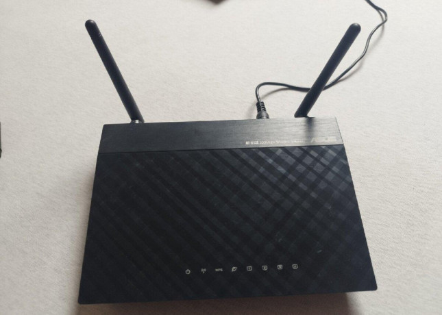 router-asus-rt-n12e-big-0