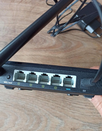 wifi-router-asus-big-1