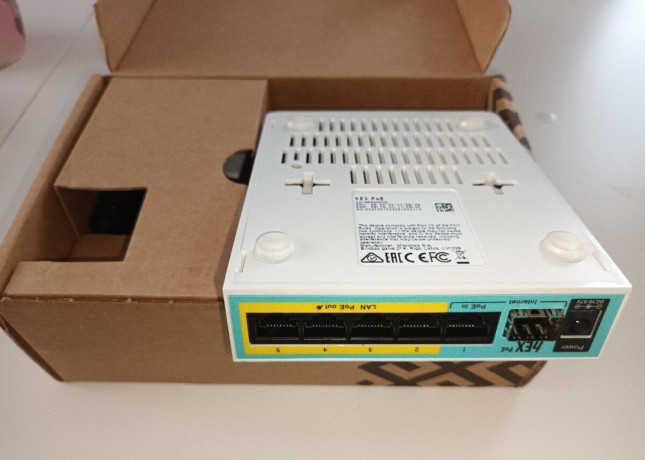 mikrotik-hex-poe-rb960pgs-big-1