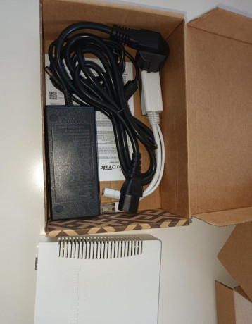 mikrotik-hex-poe-rb960pgs-big-3