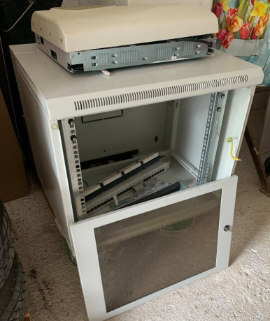 predam-rack-rozvadzac-skrinu-patch-panel-big-0