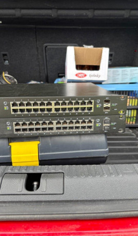 predam-2x-ubiquiti-edgeswitch-es-24-250w-big-0