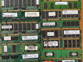 velka-sada-retro-ram-ddr1-a-sdram