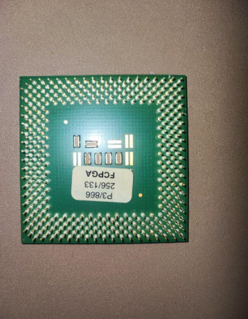 intel-pentium-iii-866-mhz-big-1