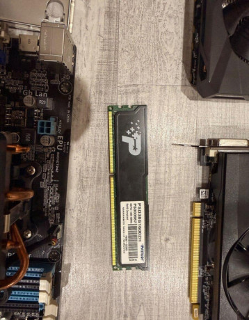 amd-fx8350-asus-am3-doska-8gb-ram-chladic-s-rgb-big-1