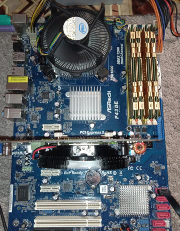 set-asrock-p43de-big-0
