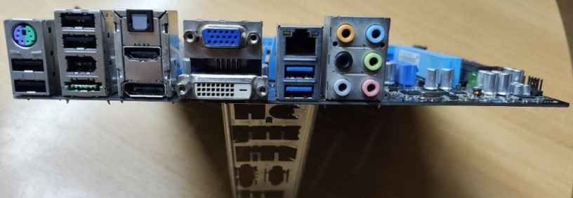 asus-p8h67-m-evo-b3i3-cpu-big-3