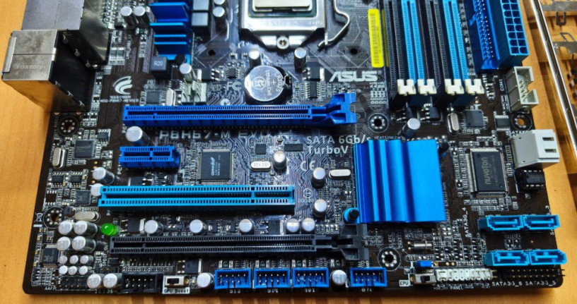 asus-p8h67-m-evo-b3i3-cpu-big-1