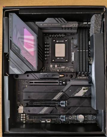 high-end-herne-kombo-asus-rog-strix-z790-i9-14900k-big-1