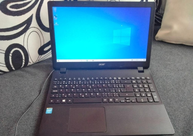predam-zakladnu-dosku-z-notebooku-acer-aspire-es1-571-big-0