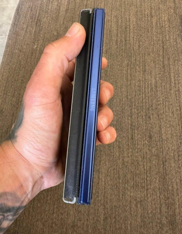 samsung-galaxy-z-fold-7-12512gb-blue-big-2