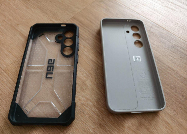 samsung-galaxy-s24-strieborny-256gb-big-3