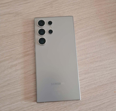 ponukam-na-predaj-samsung-galaxy-s24-ultra-big-0