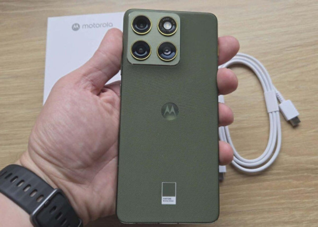 motorola-edge-70-12gb512gb-pantone-bronze-greentopzaruka-big-0