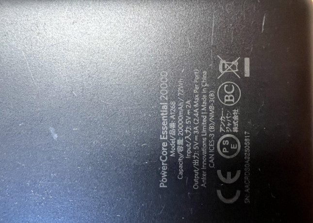 powercore-essential-20000-usb-usb-c-perfektny-stav-big-3