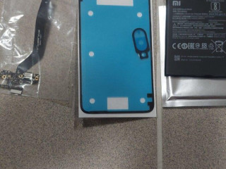 xiaomi-redmi-note-7-bateria-lepka-doska-nabijania-s-flex