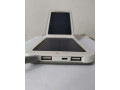 znackova-solarna-powerbanka-xtorm-small-1