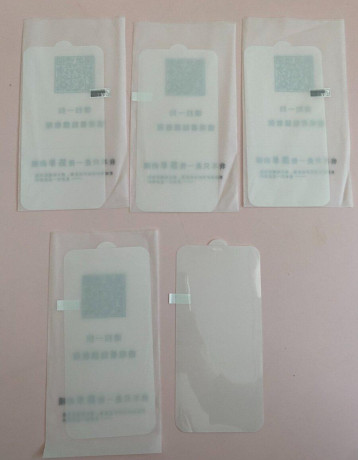 ochranne-folie-na-displej-iphone-11-5ks-nove-big-0