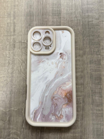 kryty-iphone-16-pro-max-big-3