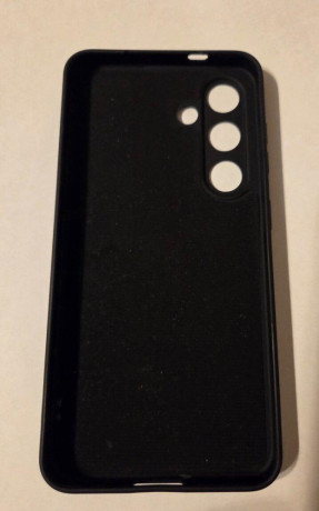 predam-novy-silikonovy-zadny-kryt-na-samsung-galaxy-s24-big-1