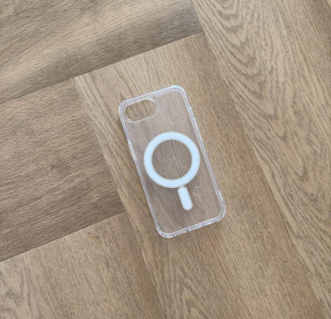 iphone-16-transparent-big-2