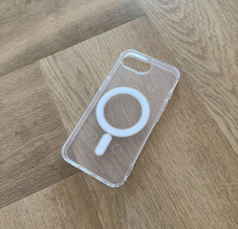 iphone-16-transparent-big-3