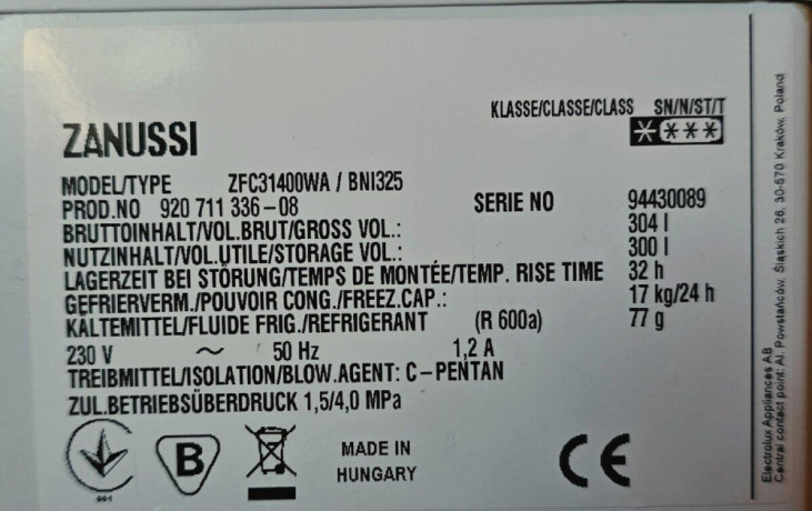 predam-truhlicovu-mraznicku-zanussi-zfc31400wa-300-l-a-big-3