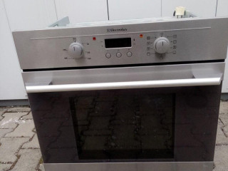 vstavana-rura-electrolux
