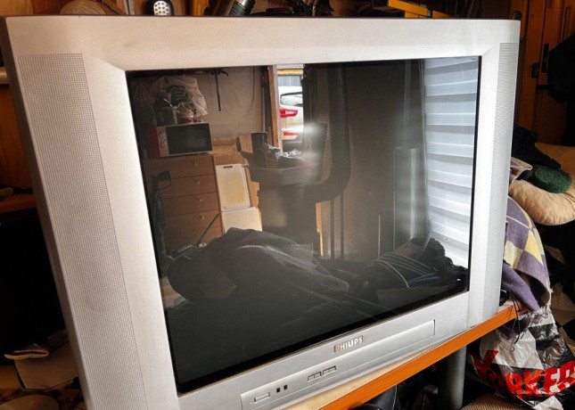 darujem-crt-televizor-philips-70cm-big-0