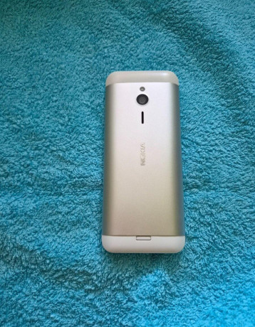 novia-230-dual-sim-biela-mam-aj-ciernu-tiez-dual-sim-dobrom-big-1