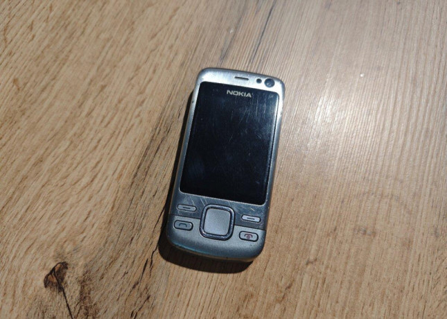 nefunkcna-nokia-6600i-slide-big-3