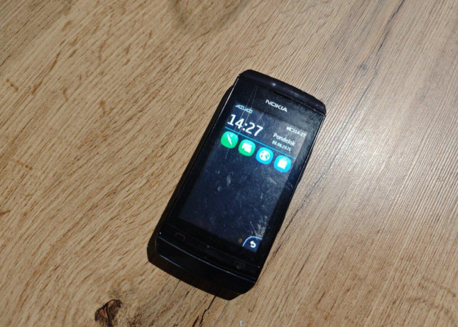 nokia-asha-305-big-0