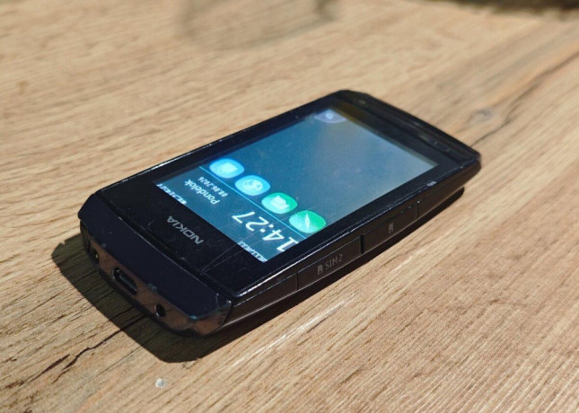nokia-asha-305-big-2